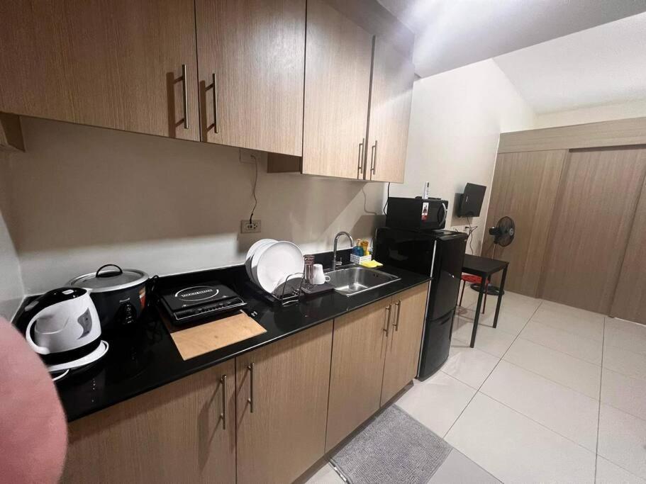 Breeze Residences - 1Br Unit With Balcony -Top Floor Manila Exterior foto